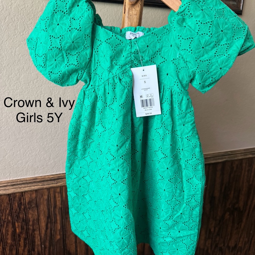 Crown & Ivy Vibrant Green Eyelet Dress